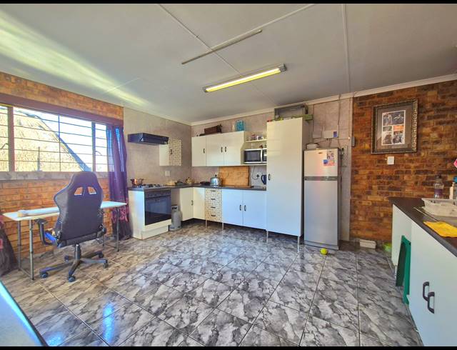 2 BEDROOM HOUSE TO LET IN BRAKPAN NORTH